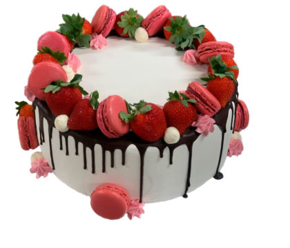 Naked cake mit Erdbeeren